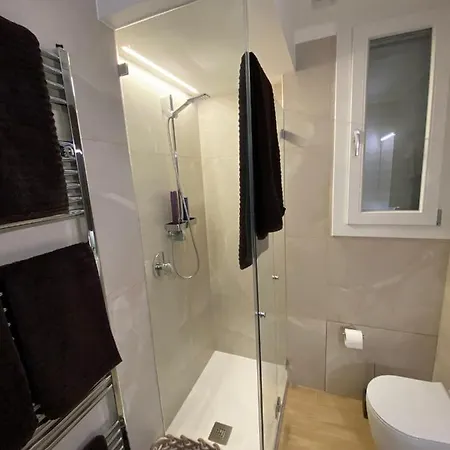 Interno 10 Apartamento *